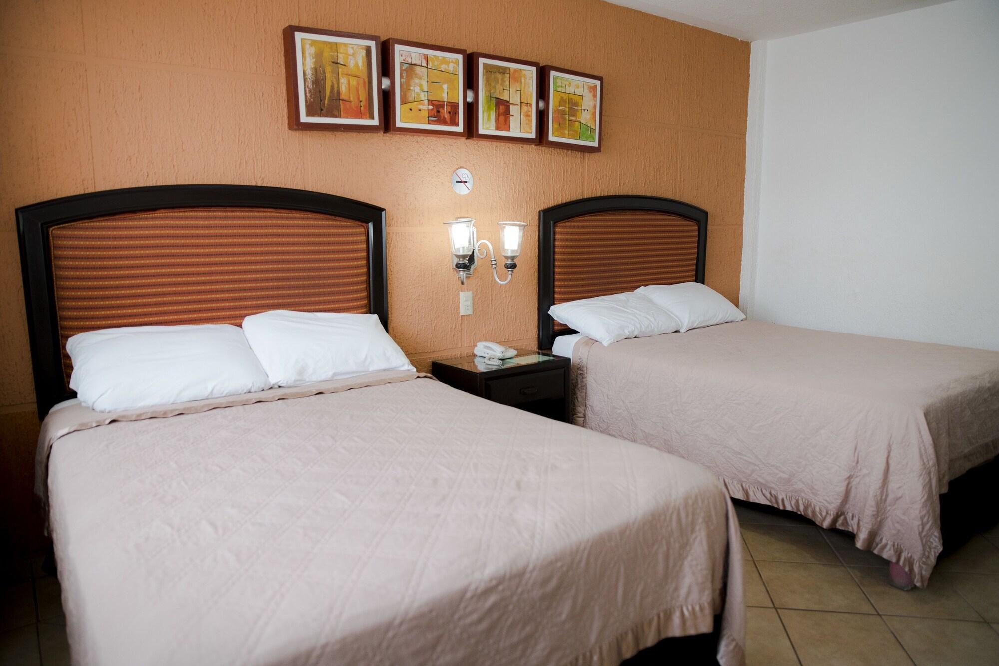 Eh Ejecutivo Urban Hotel Tepic Eksteriør billede