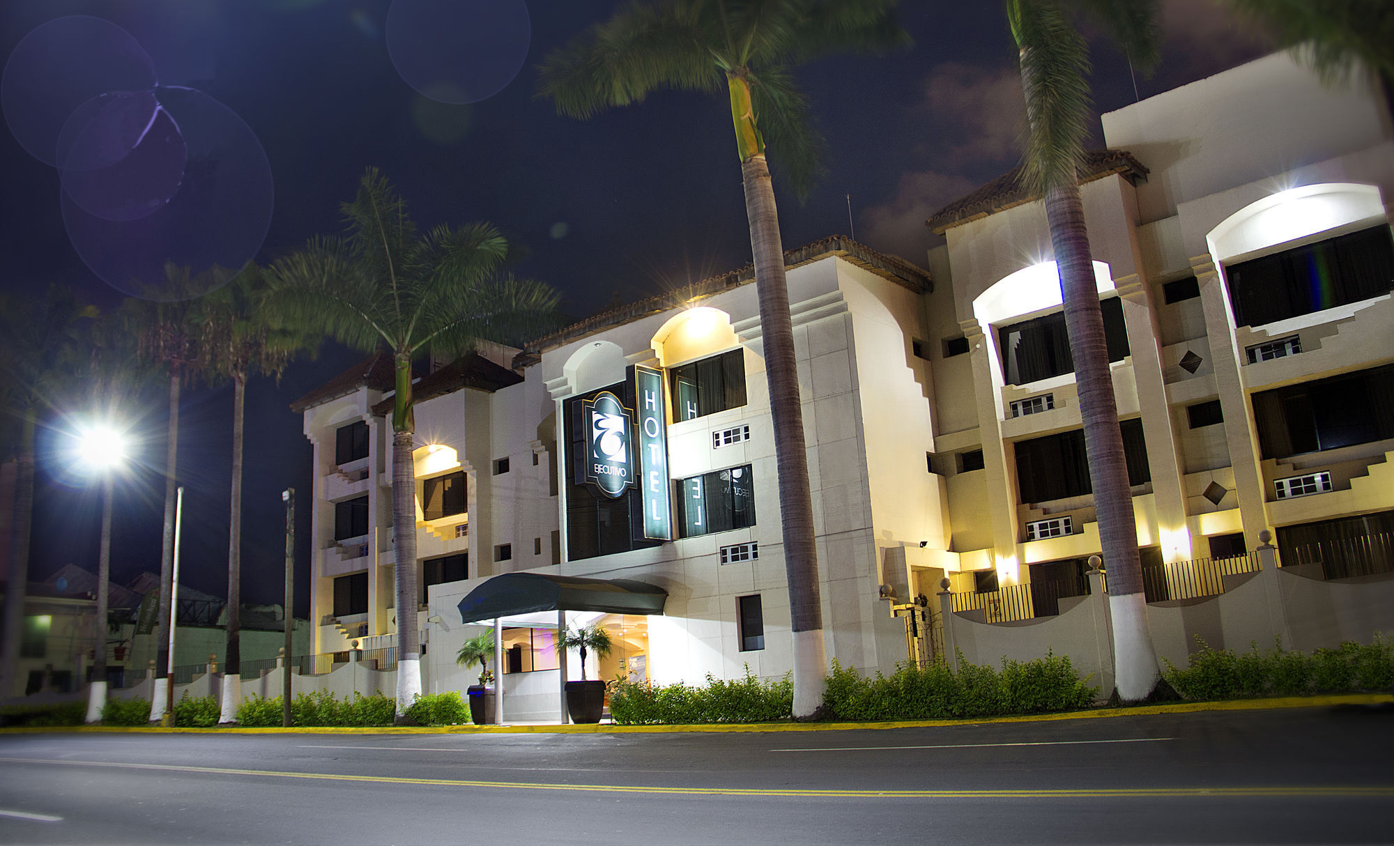 Eh Ejecutivo Urban Hotel Tepic Eksteriør billede